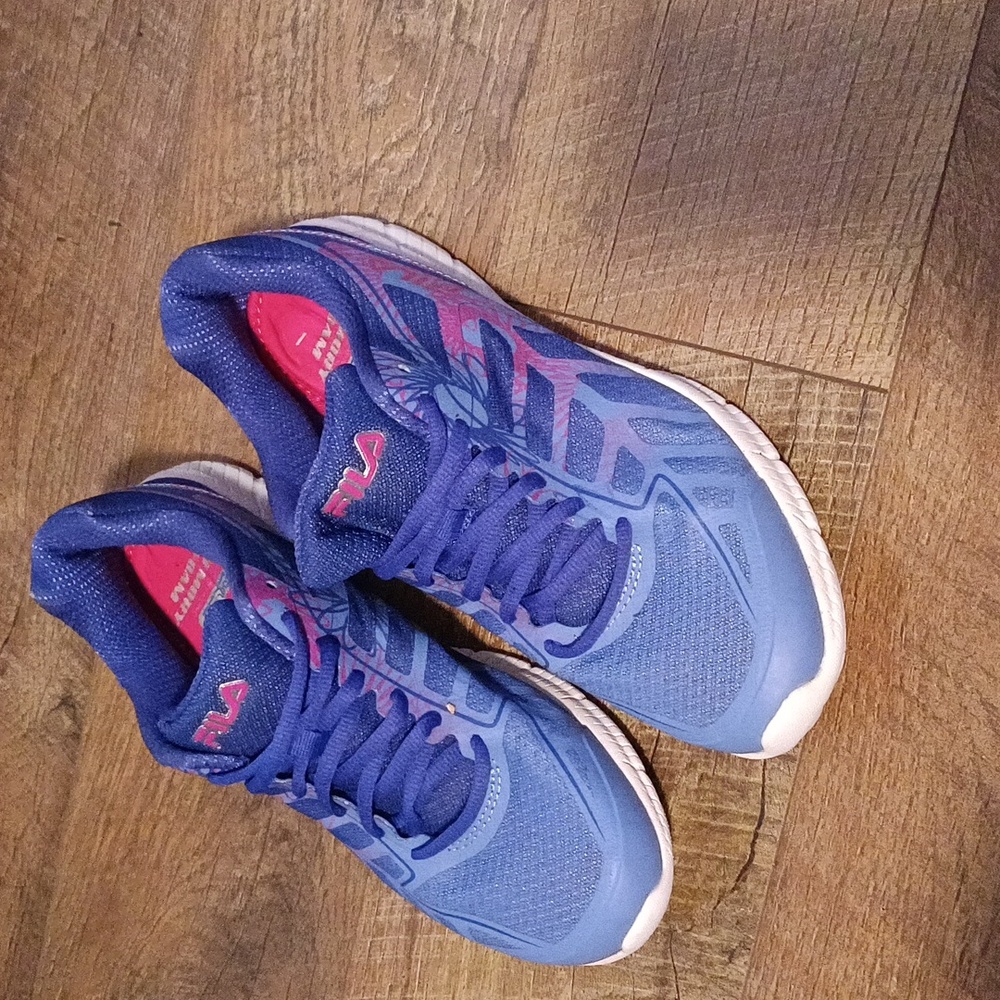 FILAS Womens purple. Athletic shoes💙